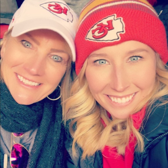 Meet me!!👠💄👛👙👗👒 - Picture 5 of 8